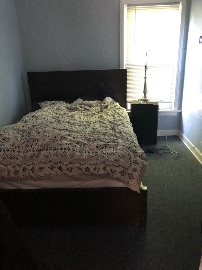 Photo - 2047 Asbury Ave