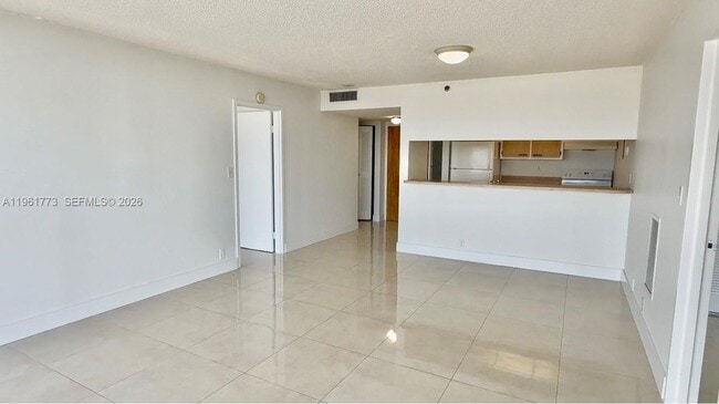 Building Photo - 7601 E Treasure Dr Unit 801