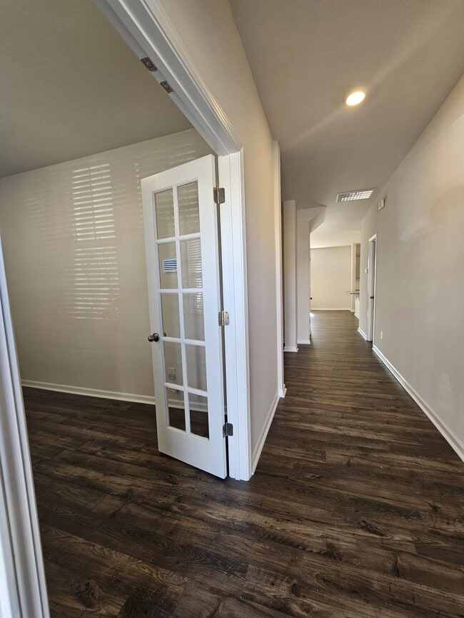 Photo - 25 Corbel Dr