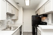 1BR, 1BA TOWNHOME - 700SF Kitchen