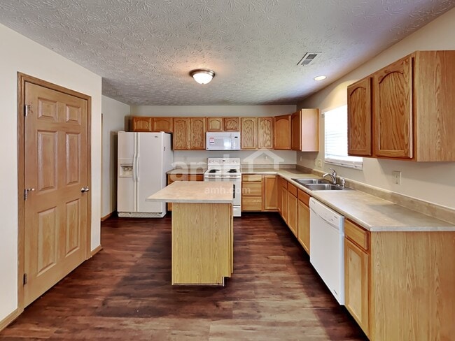 Photo - 3862 Liriope St