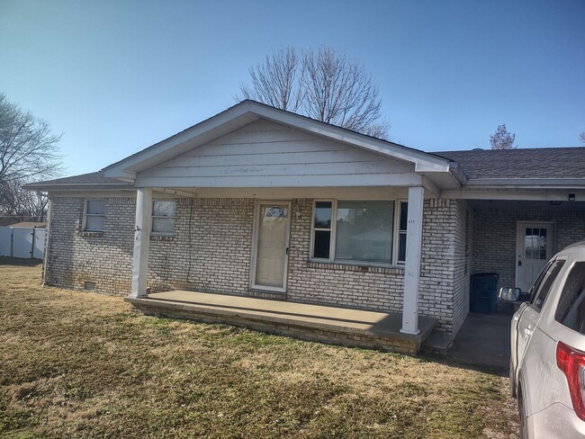 3 Bedroom 1 Bath Ledbetter - 3 Bedroom 1 Bath Ledbetter House