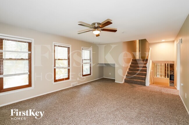 Photo - 5813 NW Aspen Ln