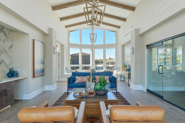 Acclaim at Hinsdale Lake