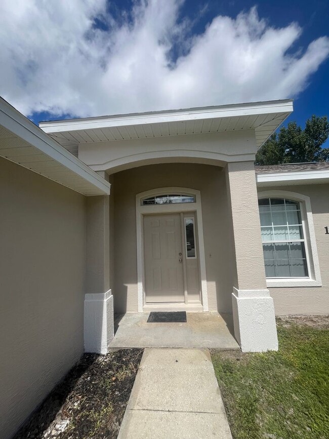 17 Pine Grove Dr