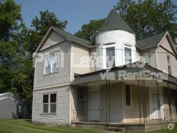 Building Photo - 120 W 3rd St Rental