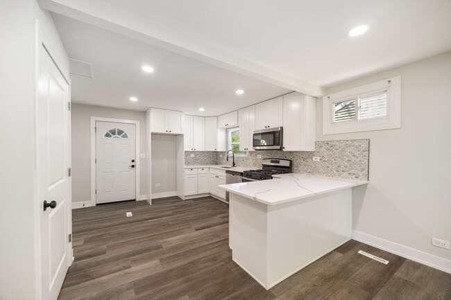 Photo - 16752 Artesian Ave