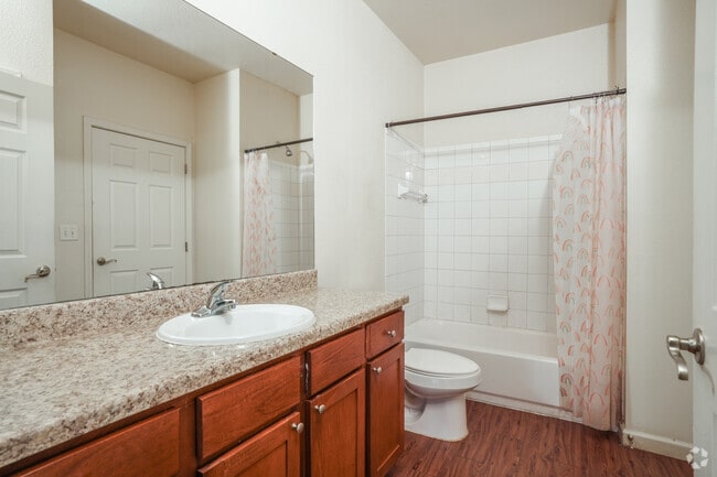 4BR, 2BA - 1,436SF - Primary Bathroom