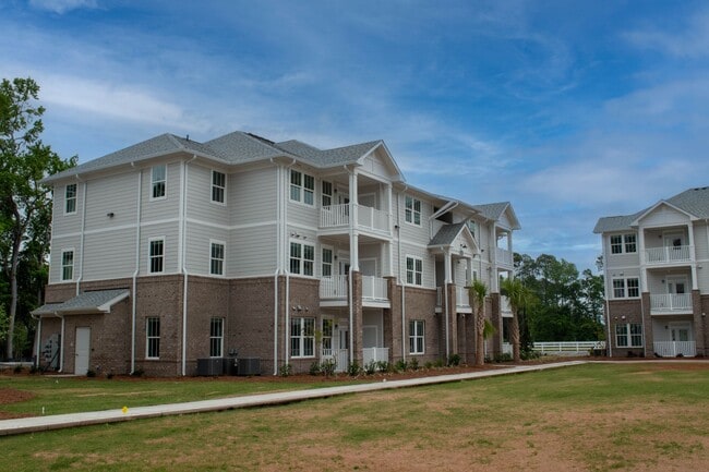 Photo - Garden Oaks