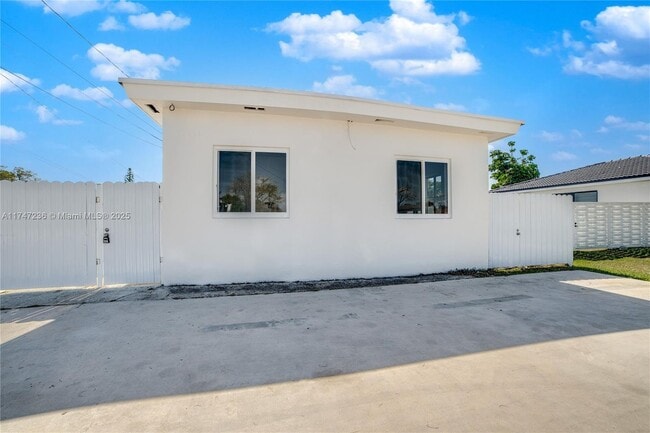 Photo - 10272 SW 178th St Unit 1