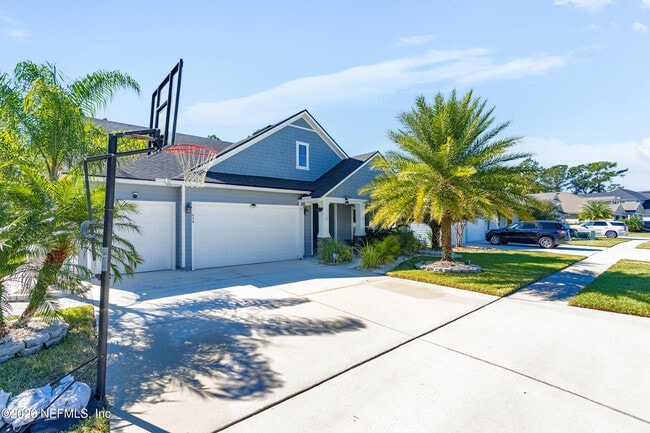 Photo - 454 Willow Lake Dr