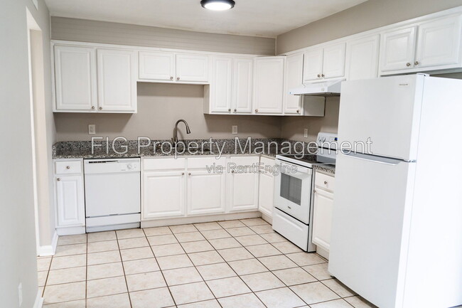 Photo - 139 Louella Dr