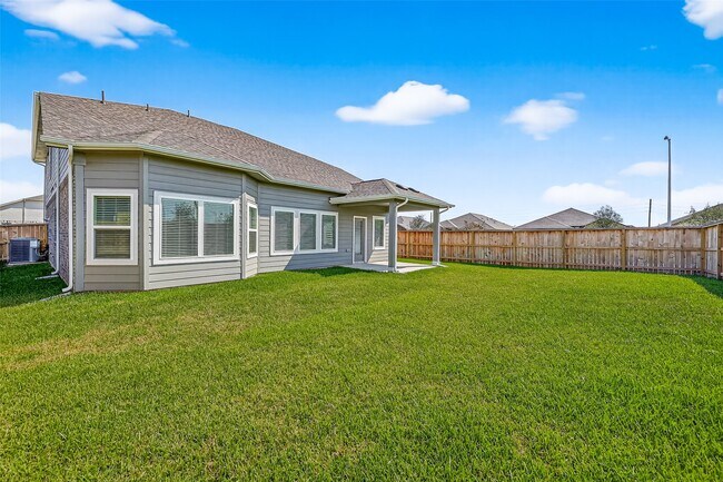 Building Photo - 3050 Marble Wy