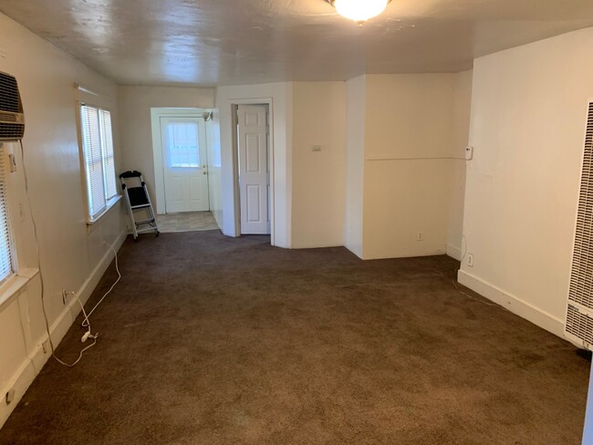 Photo - 1809-1811 Buena Vista St Unit 1811