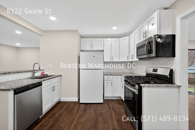 Photo - 8122 Gavin St