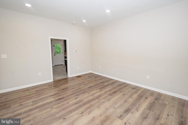 Building Photo - 140 Delsea Dr S