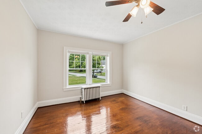 1BR, 1BA - 600SF - First Bedroom
