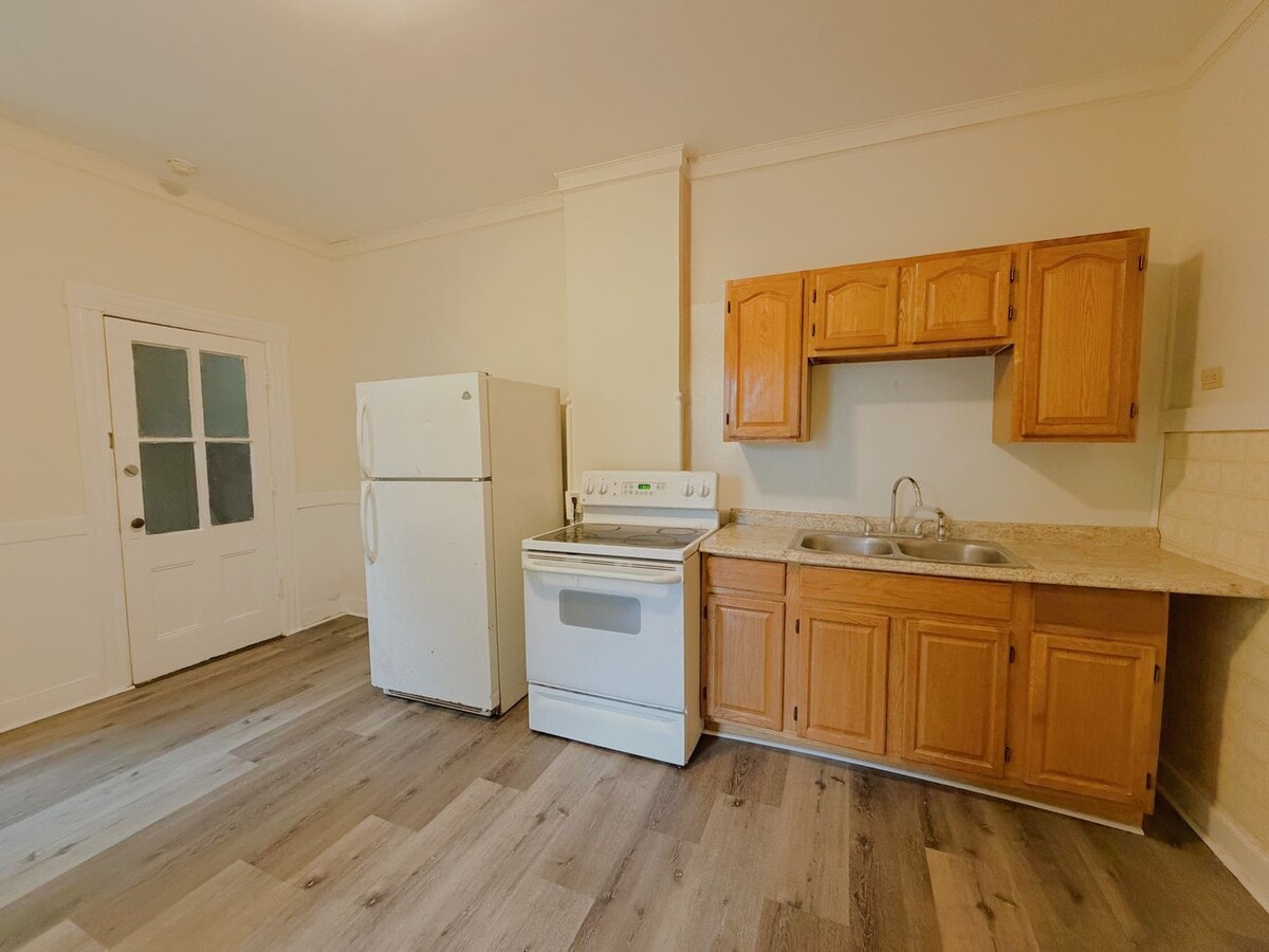 Photo - 164/166 Eagle Street Unit 166 Apt #1