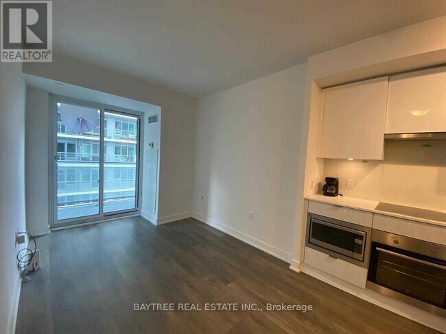 Photo - 195 Redpath Ave Unité 2001