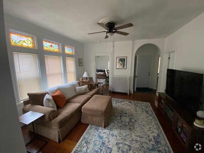 Building Photo - 66 Garfield Ave Unit 1 Rental