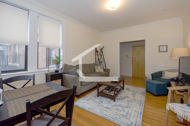 Photo - Impeccable Commonwealth Ave 2-bed, 1-bath Avail for 9/1!