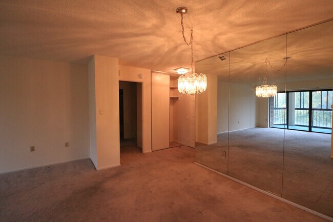 Photo - 15107 Interlachen Dr Unit 2-521