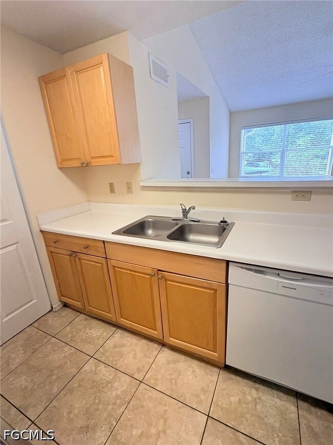 Building Photo - 12630 Equestrian Cir Unit 1804