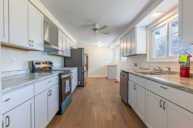 Photo - 5144 Denise Dr