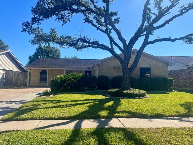 Photo - 16803 Castle Fraser Dr