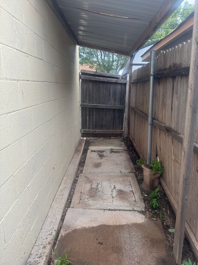 Photo - HUD ACCEPTEDED! Efficiency Stand Alone Bac...