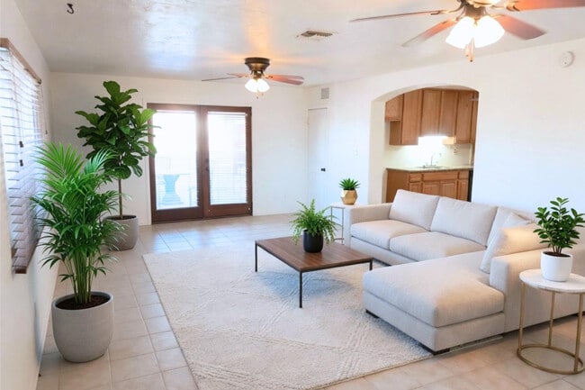 Photo - 720 E Brenda Dr