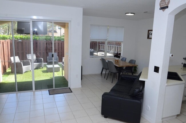 Photo - 12505 SW 124th Ct