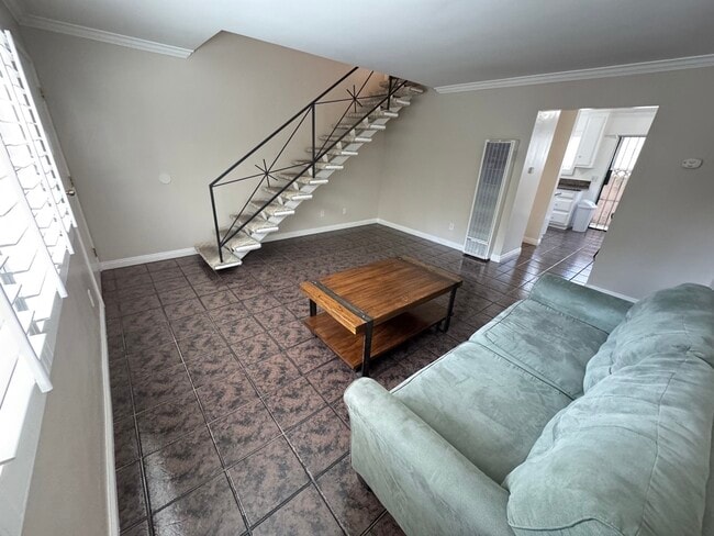 Photo - 1126 W 37th Pl