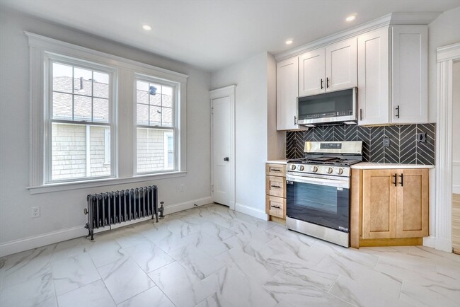 Building Photo - 275 Roslindale Ave Rental