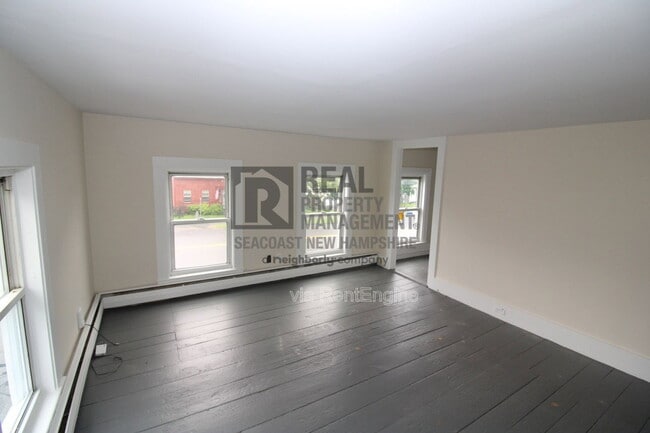Photo - 136 Front St Unit 3