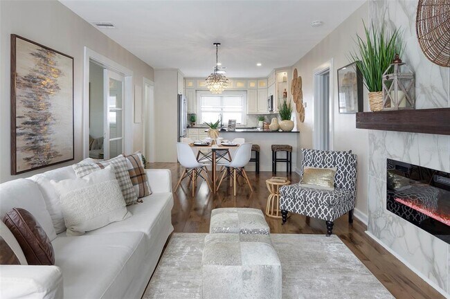 Photo - 701 38th Ave N