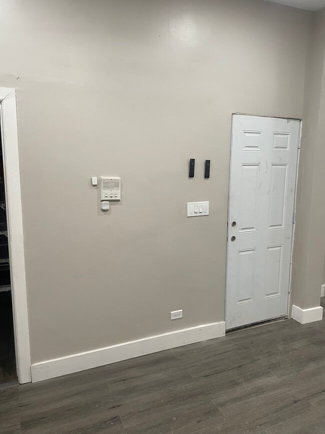 Photo - 6326 S Saint Lawrence Ave