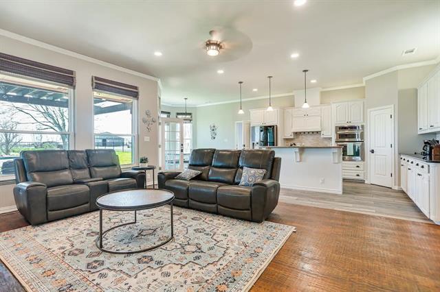 Photo - 2045 Weston Rd