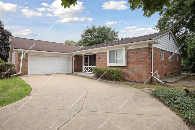 Photo - Rare Rental! Beautiful 1900 sq ft 3-bedroo...
