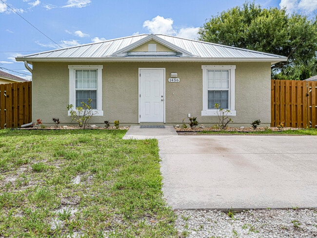 Photo - 1456 25th Ct SW