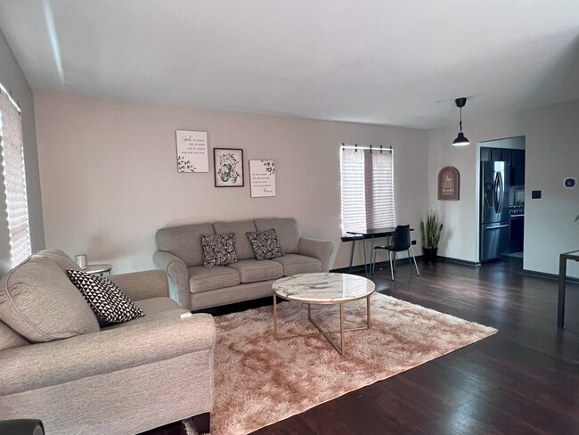 Photo - 2051 Crossing Ln