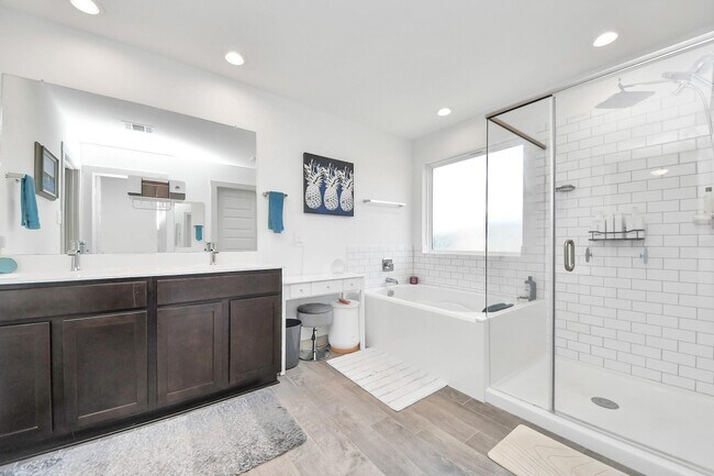 Photo - 13521 Bonita Is Wy