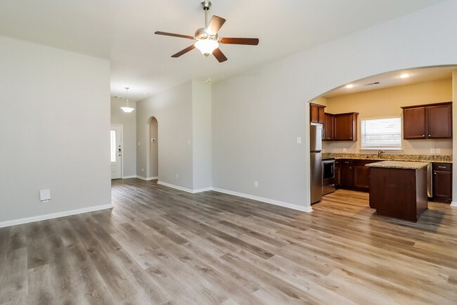 Photo - 13628 Helix Brg Wy