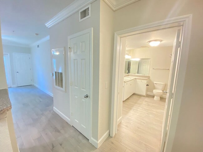 Photo - Downtown stunner! 1-Bed / 1-Bath in the Gr...