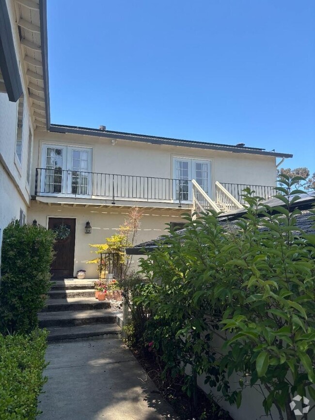 Building Photo - 252 Devonshire Blvd Rental