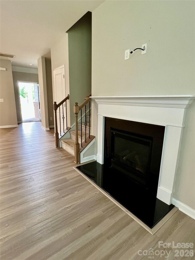Photo - 601 Deep River Wy