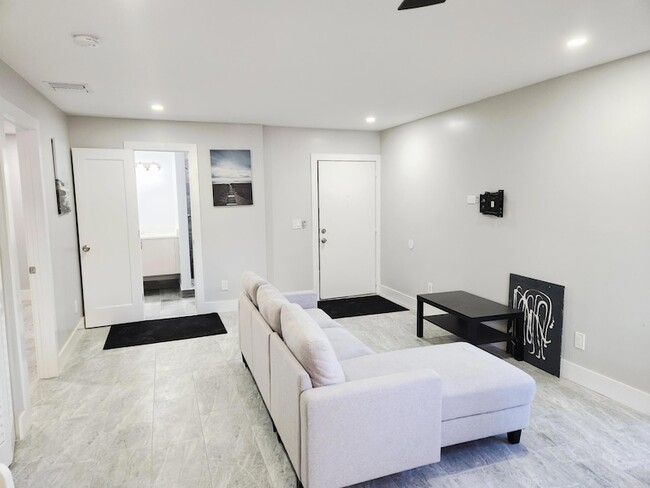 Photo - 2050 Oleander Blvd Unit 8-109
