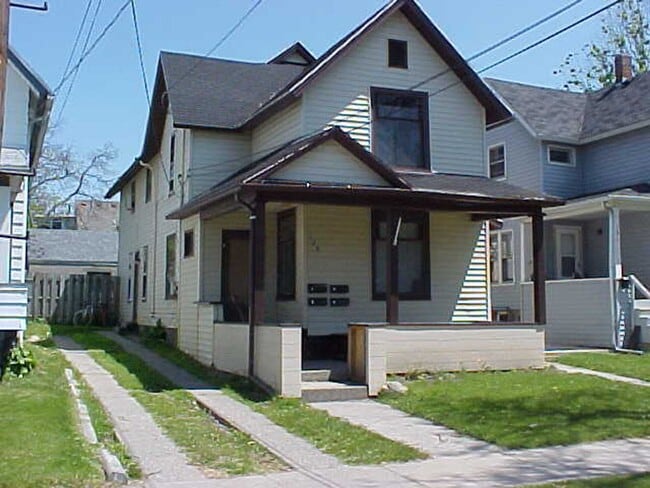 Building Photo - 129 S Hosmer St Unit 1