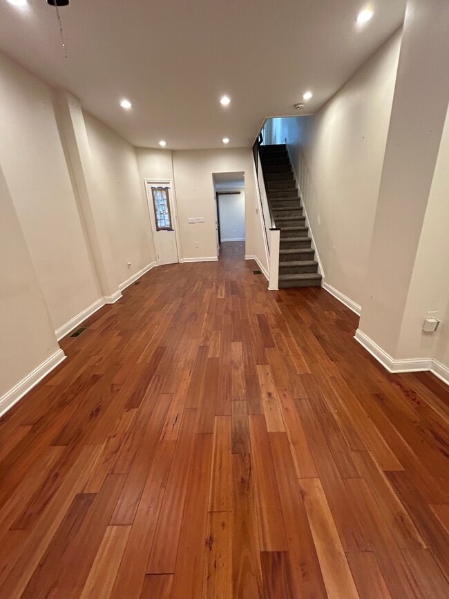 Building Photo - 2917 W Susquehanna Ave