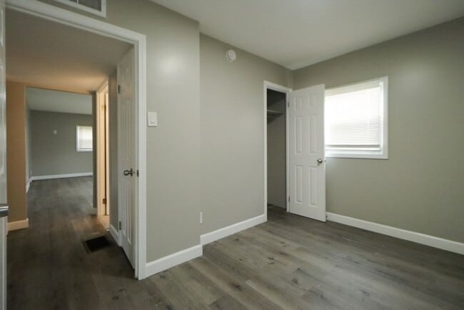 Photo - 4089 Polk St